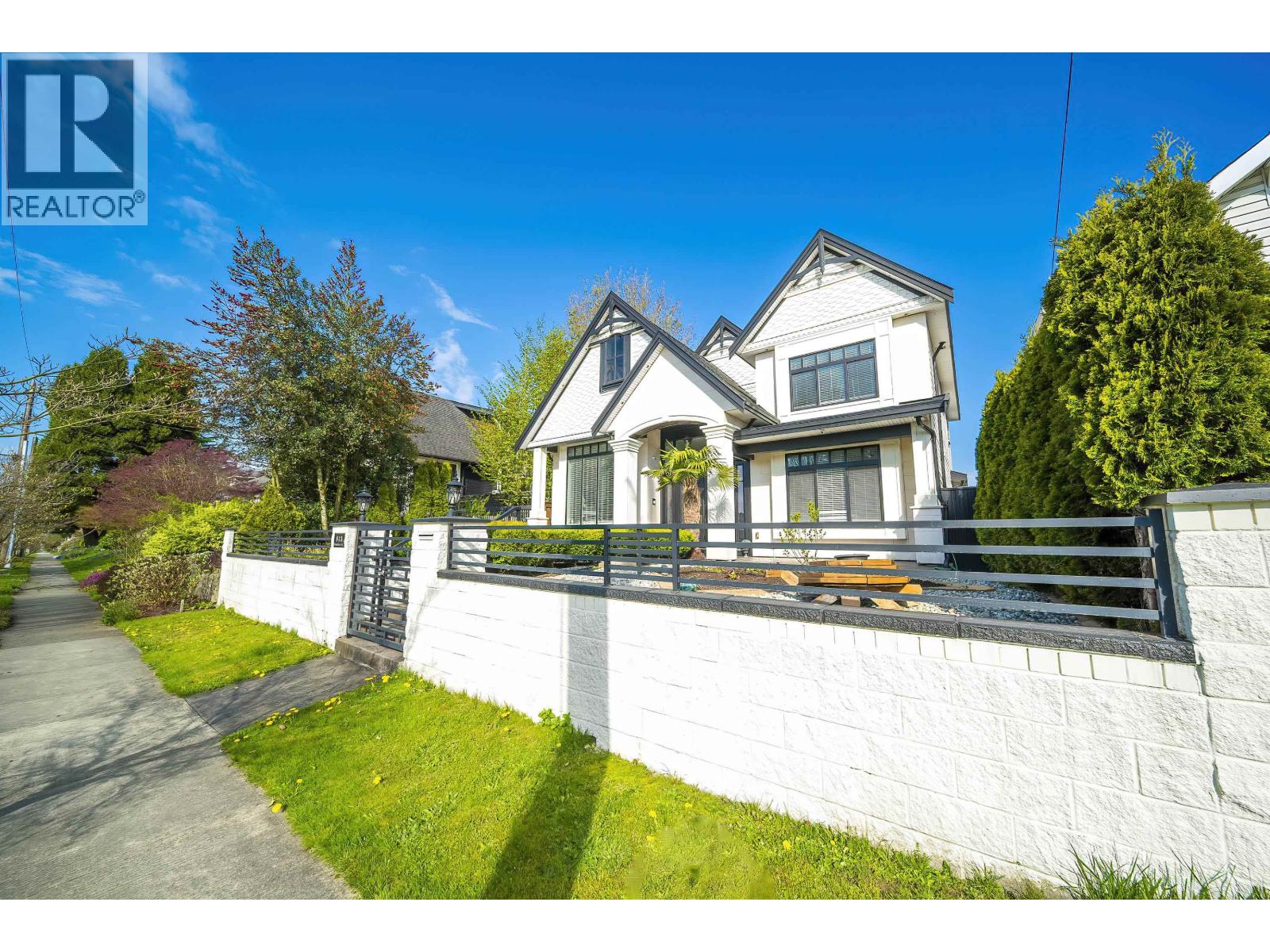 Property image for 813 DUBLIN STREET|New Westminster, British Columbia V3M2Y5