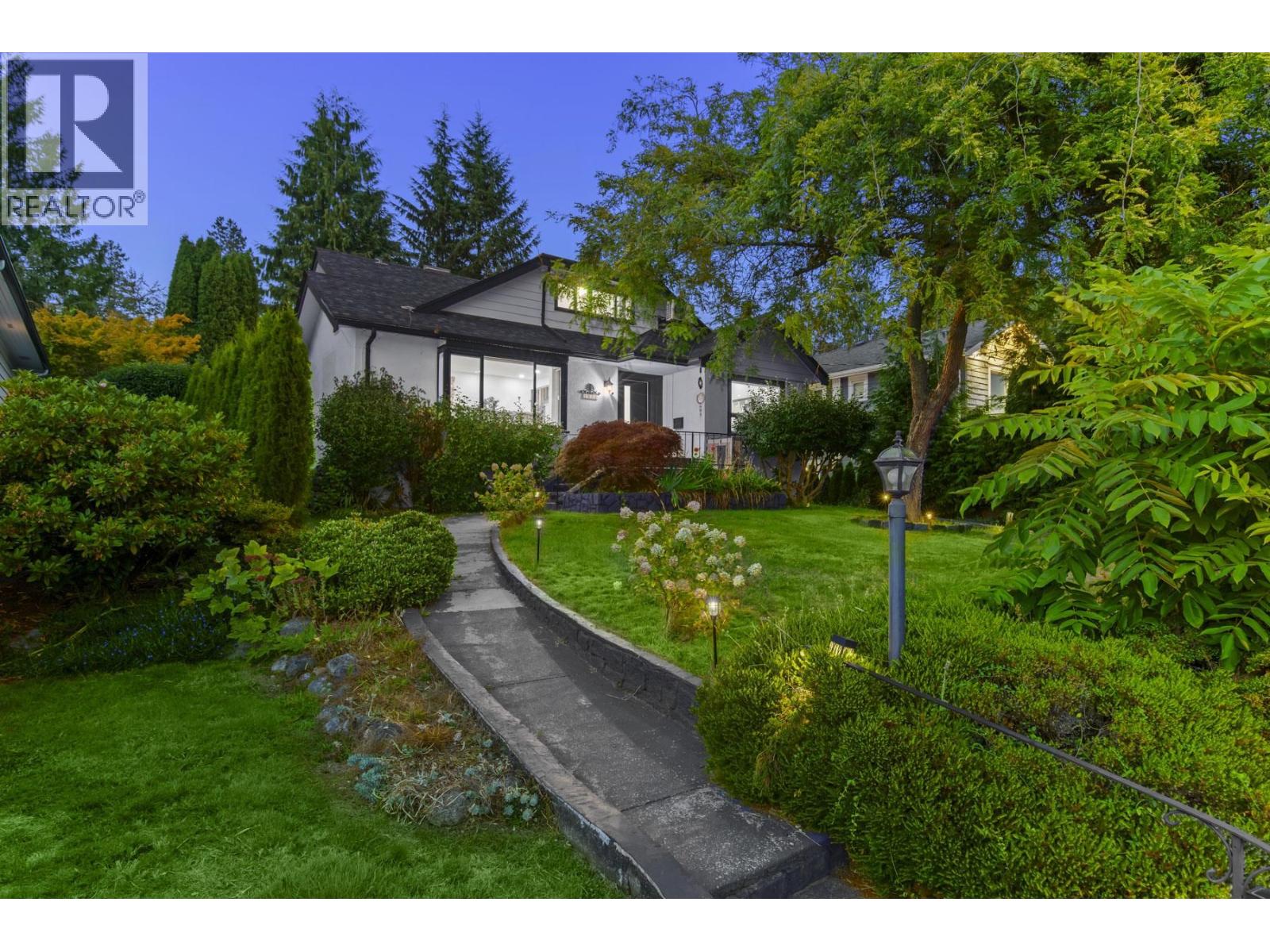 Property image for 1921 FULTON AVENUE|West Vancouver, British Columbia V7V1T2