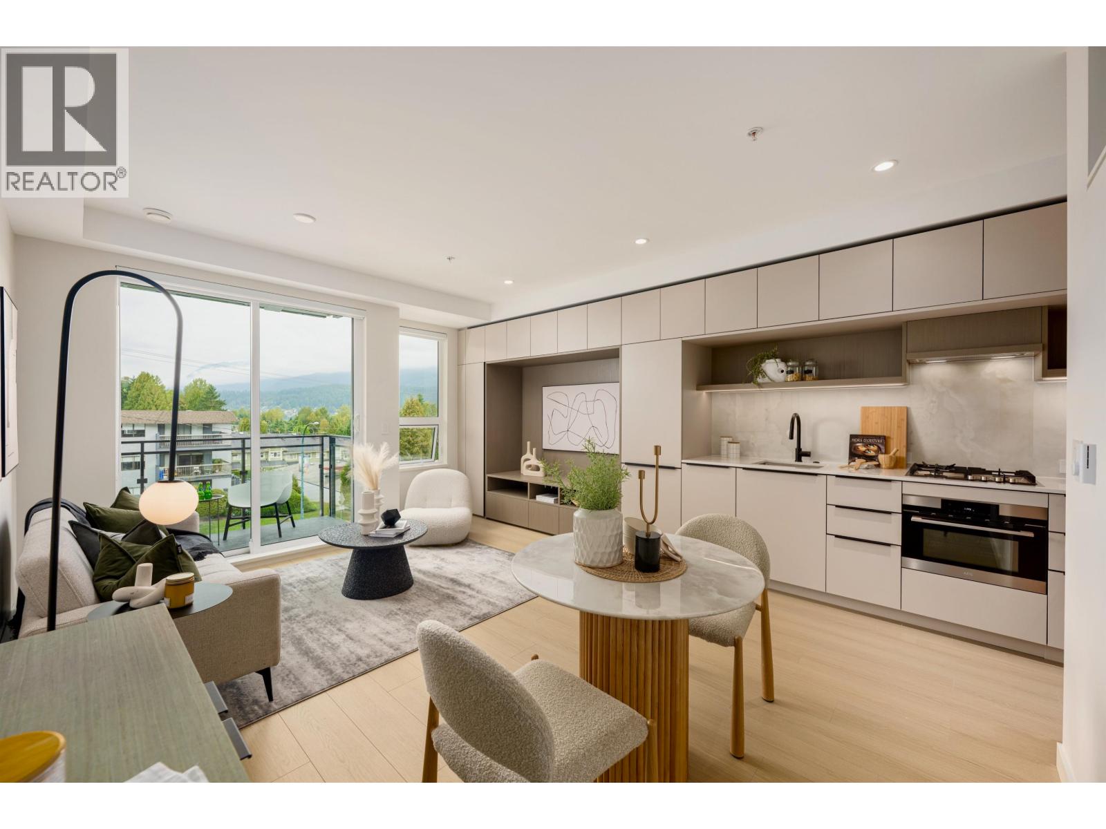 309 2015 ST. JOHNS STREET|Port Moody, British Columbia V3H0N5