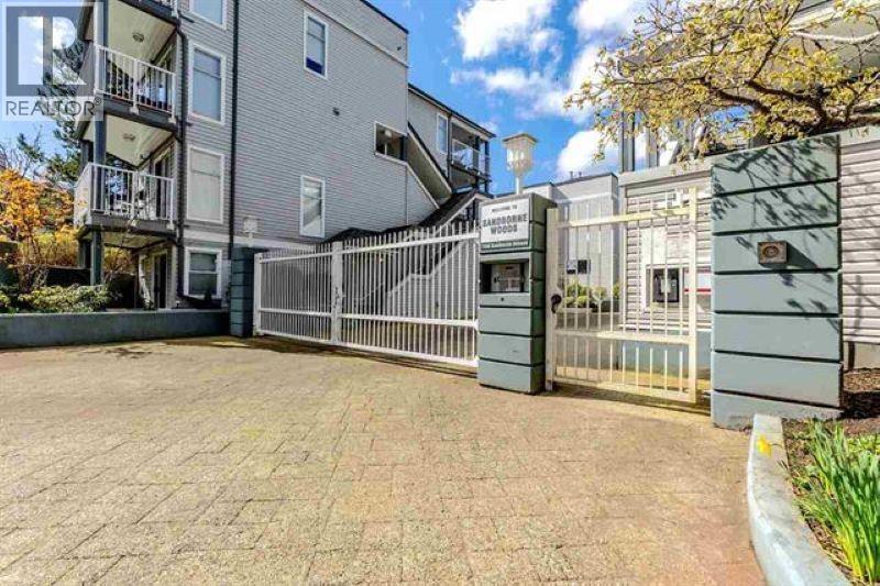 28 7345 SANDBORNE AVENUE|Burnaby, British Columbia V3N4W6