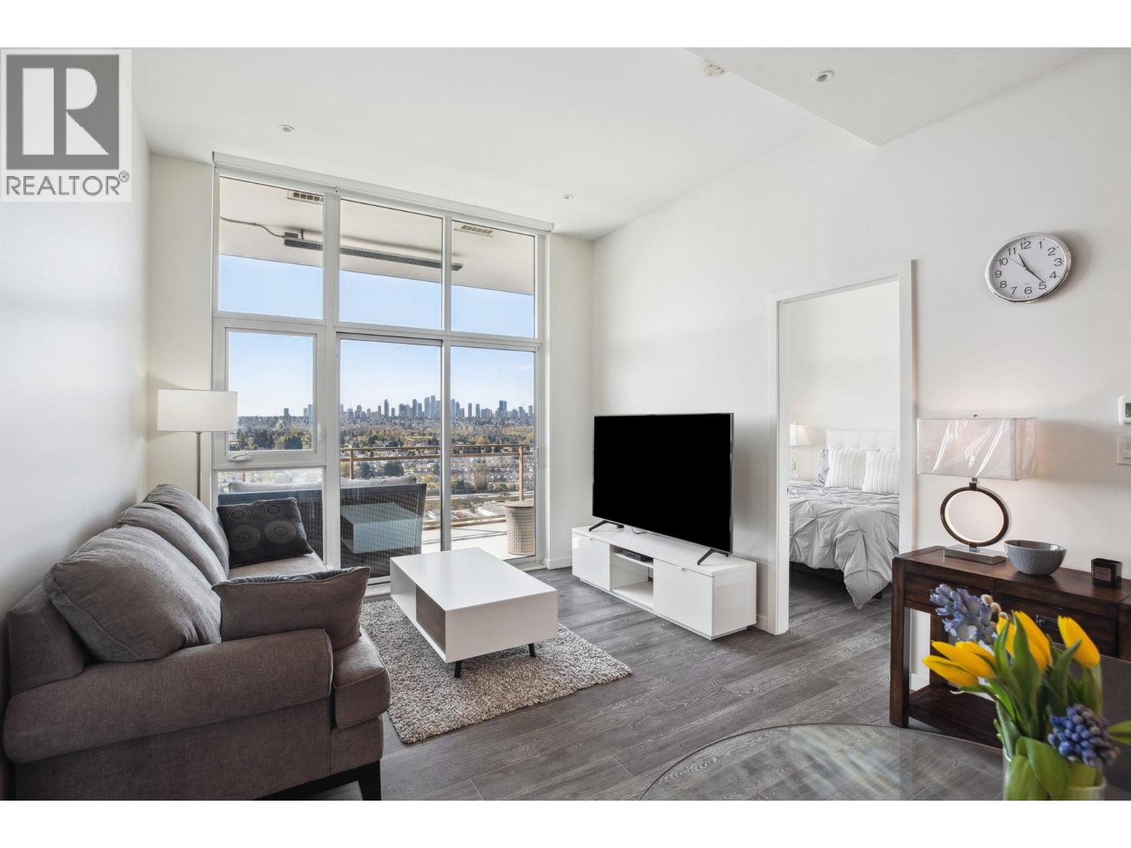 3103 5333 GORING STREET|Burnaby, British Columbia V5B0B6