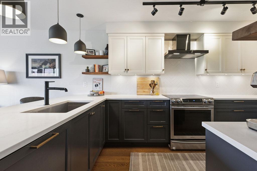 215 3250 W BROADWAY STREET|Vancouver, British Columbia V6K2H4