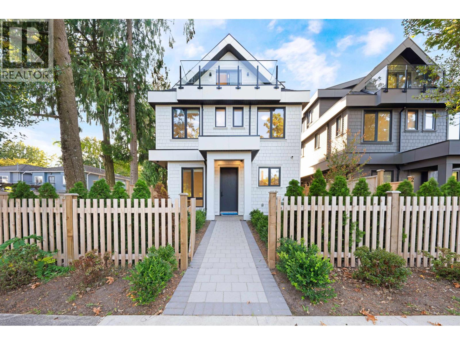 5325 INVERNESS STREET|Vancouver, British Columbia V5W3N9