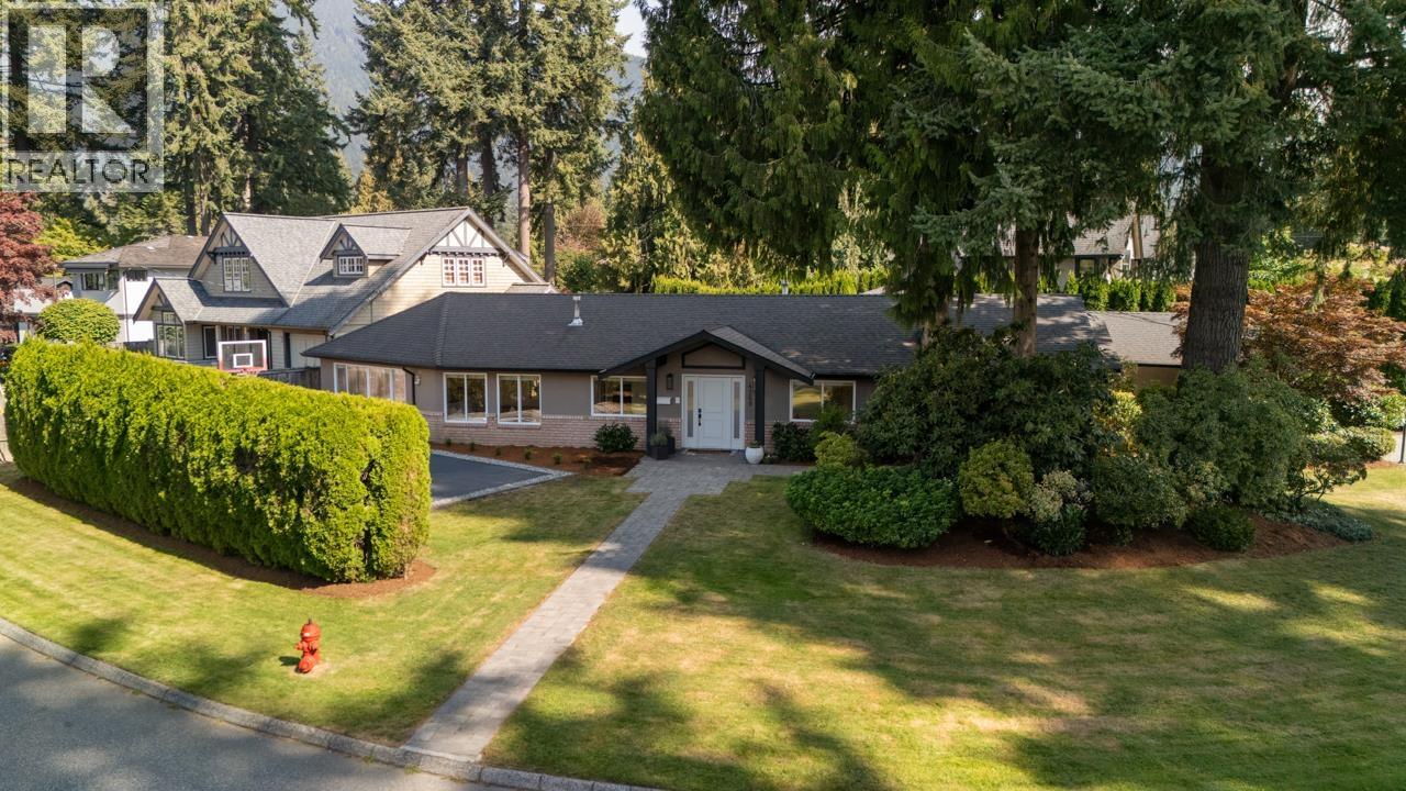Property image for 4168 SUNSET BOULEVARD|North Vancouver, British Columbia V7R3Y9