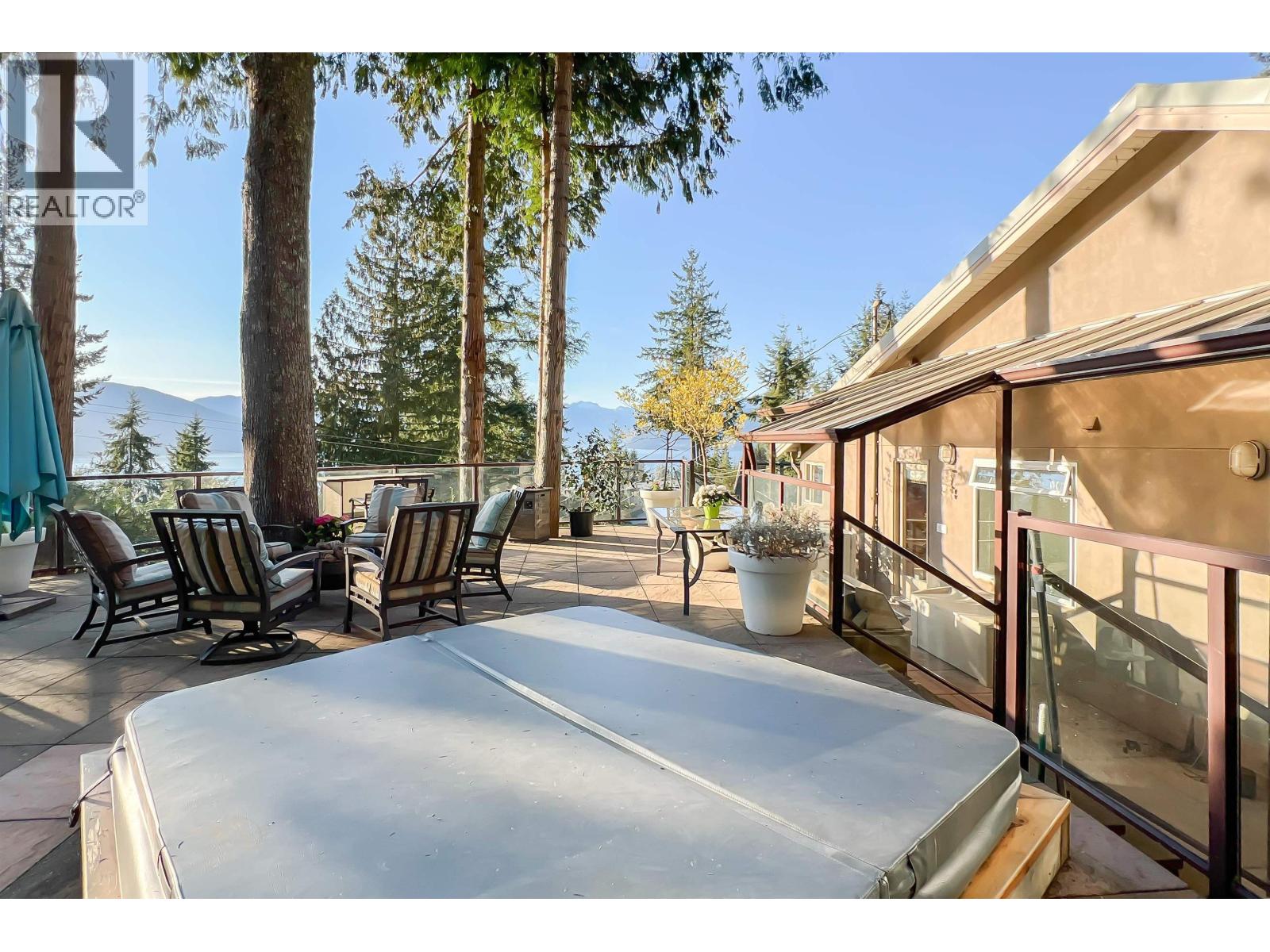 Property image for 15 OCEANVIEW ROAD|Lions Bay, British Columbia V0N2E0