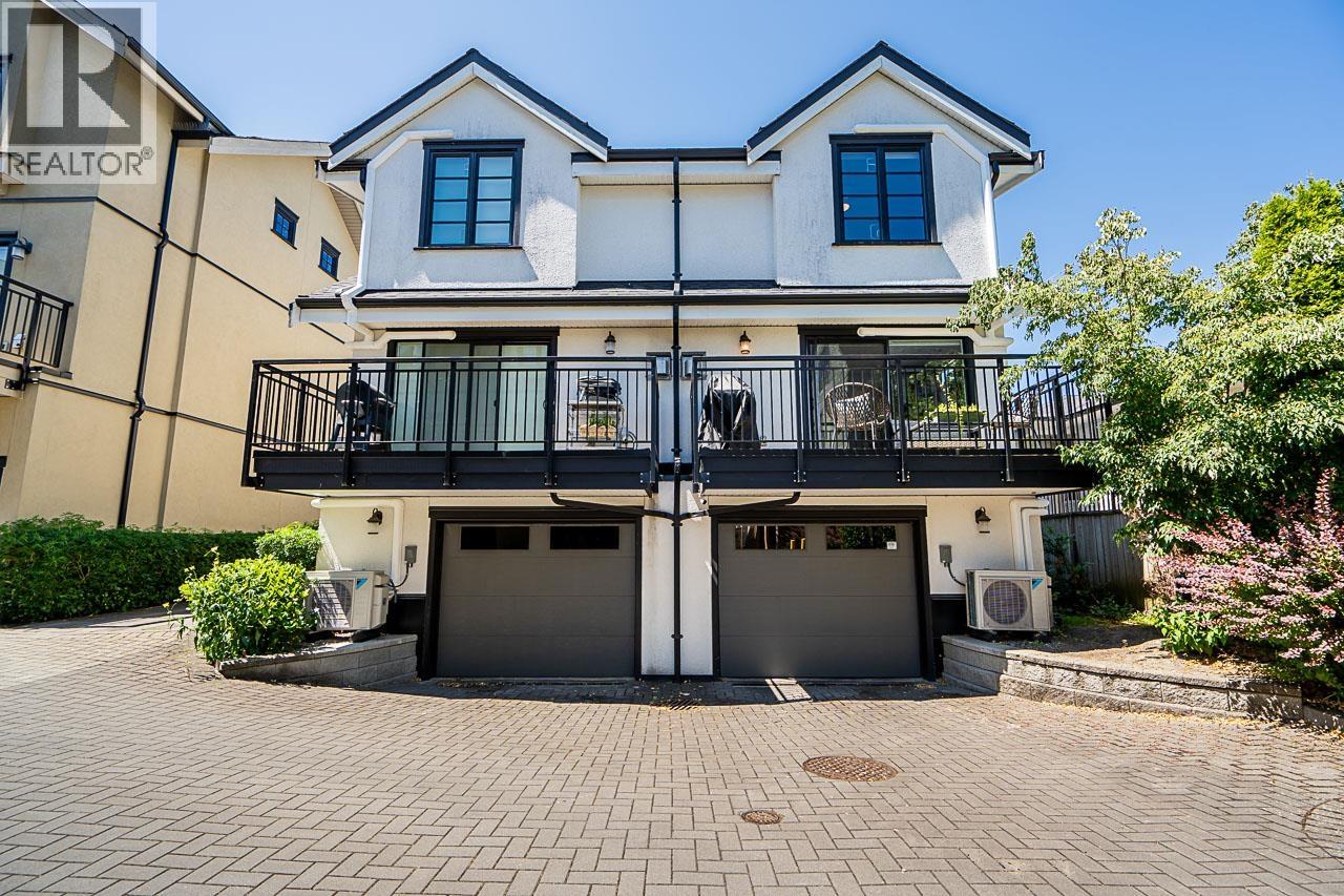 4320 KNIGHT STREET|Vancouver, British Columbia V5N3M5