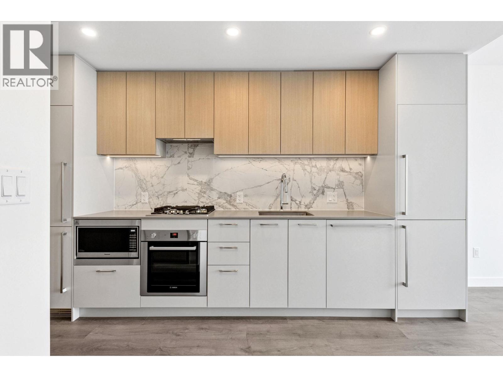 Property image for 3208 6468 WILLINGDON AVENUE|Burnaby, British Columbia V5H0L3