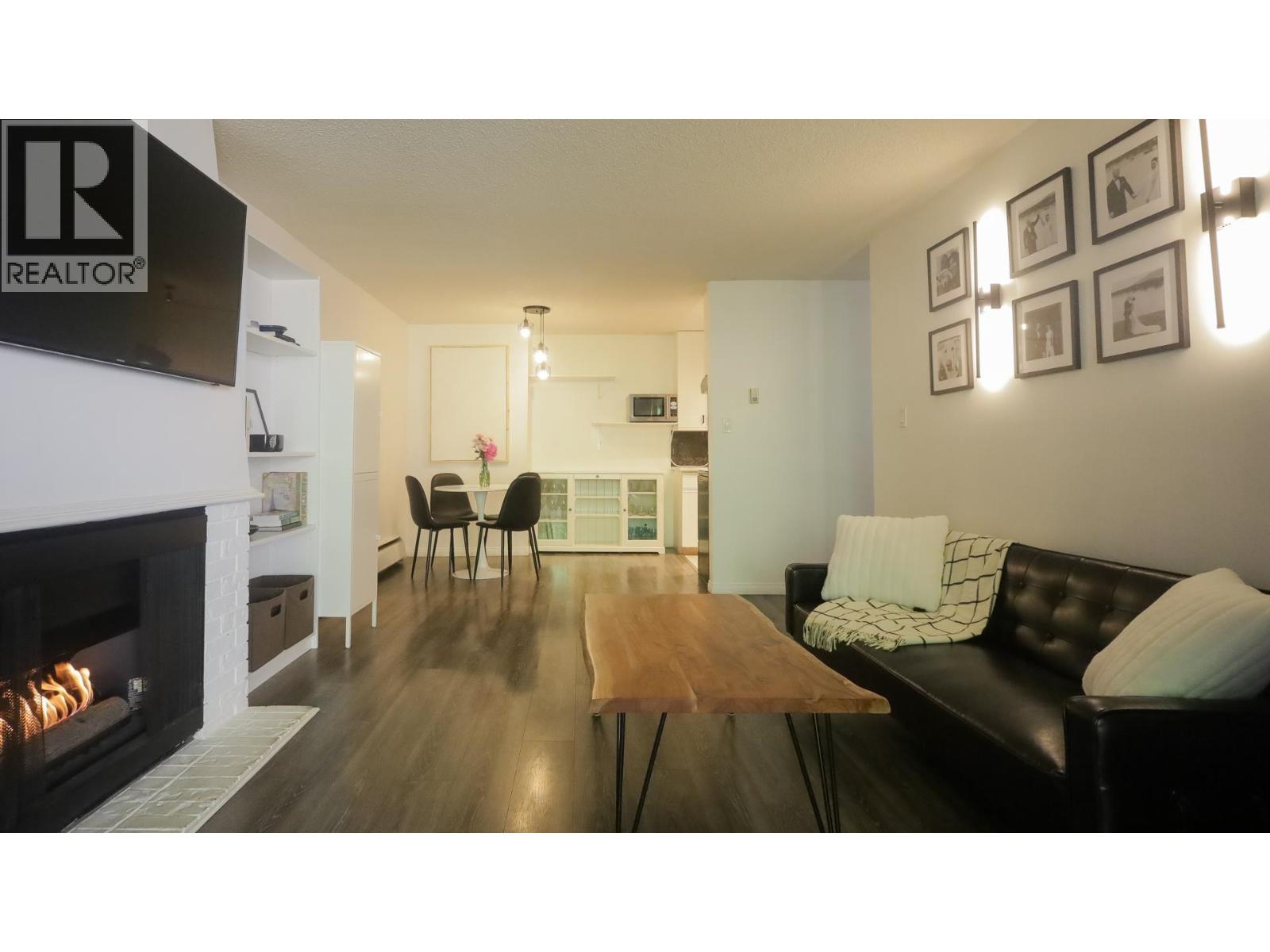 214 5340 HASTINGS STREET|Burnaby, British Columbia V5B1R1