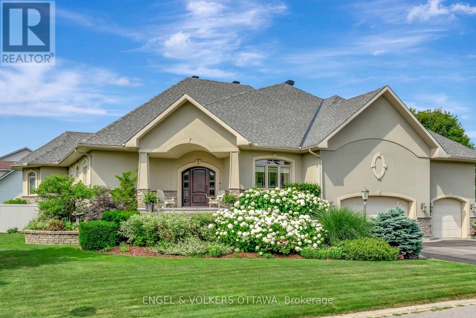 Property image for 2 BEECHGROVE GARDENS|Ottawa, Ontario K2S1R1