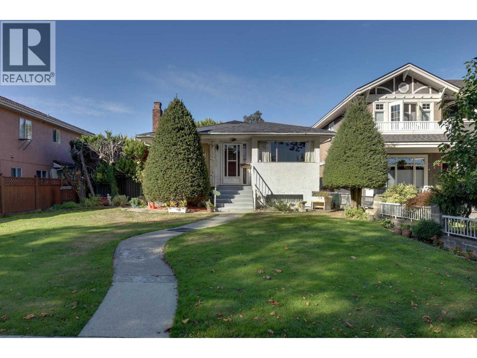 Property image for 3929 TRIUMPH STREET|Burnaby, British Columbia V5C1Y9