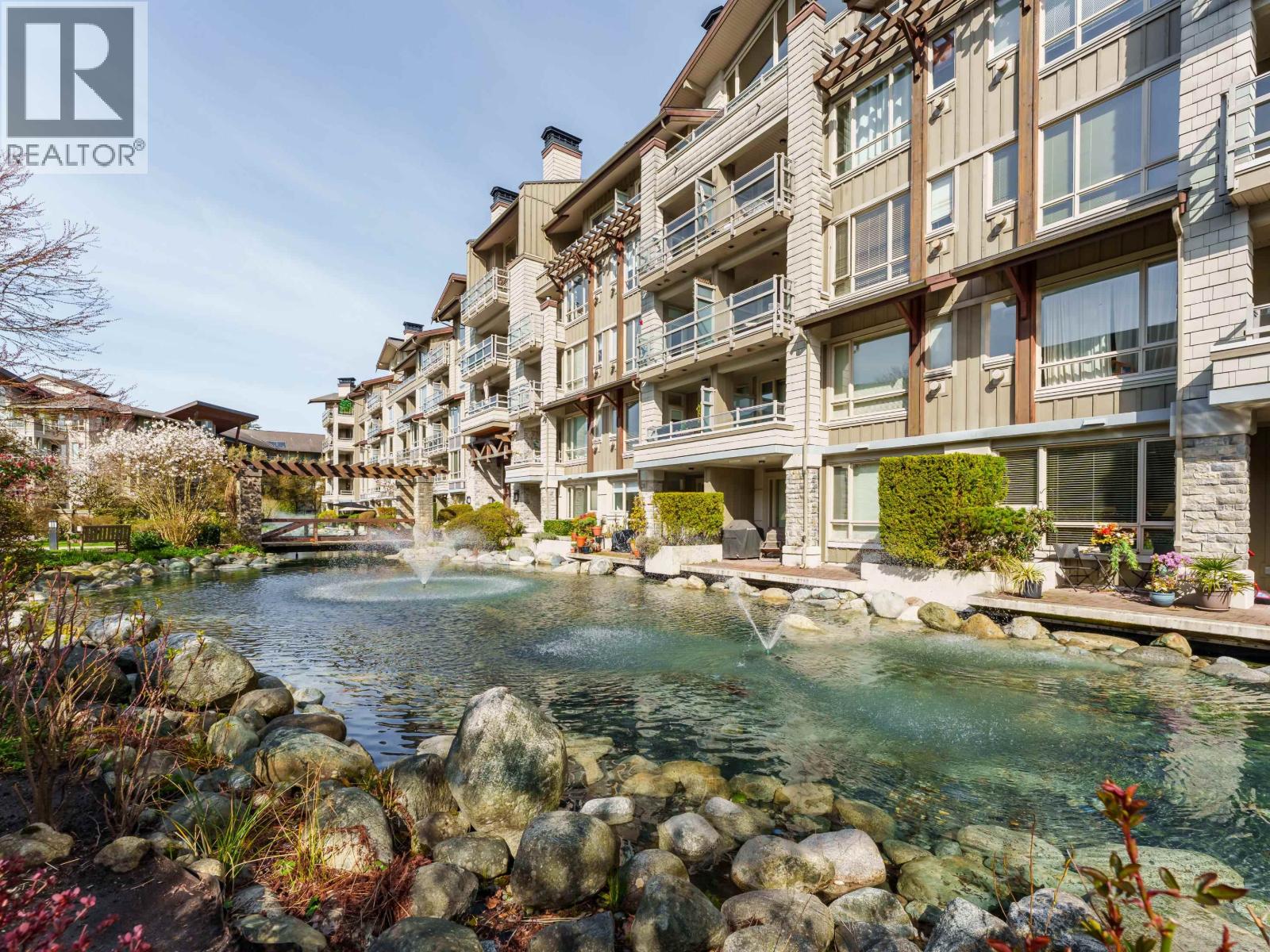 422 580 RAVEN WOODS DRIVE|North Vancouver, British Columbia V7G2T2