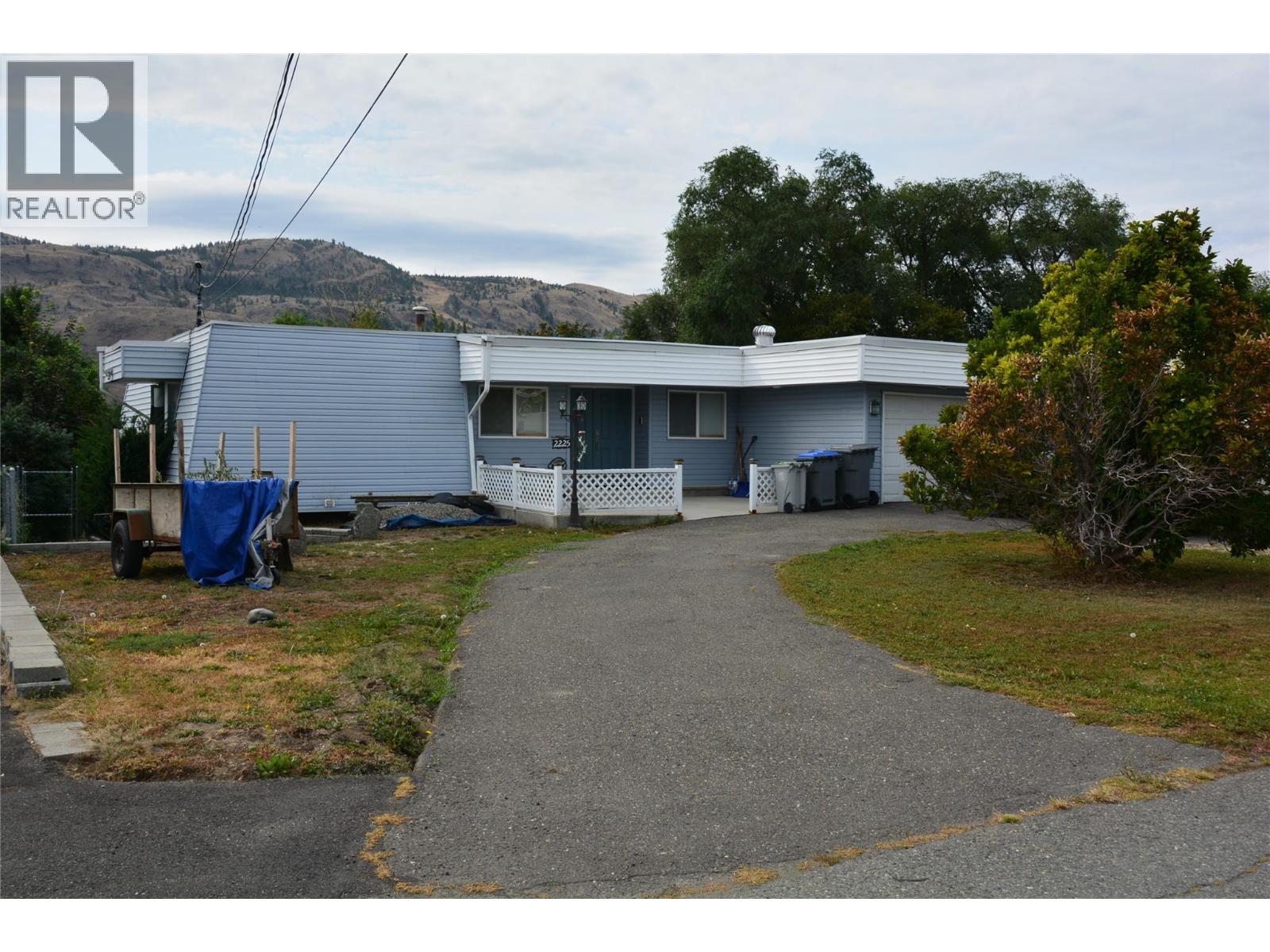 Property image for 2225 BARBARA Avenue|Kamloops, British Columbia V2B4J4
