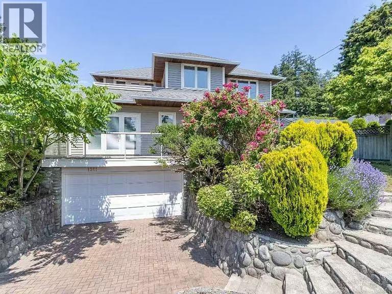 Property image for 1361 INGLEWOOD AVENUE|West Vancouver, British Columbia V7T1Y8