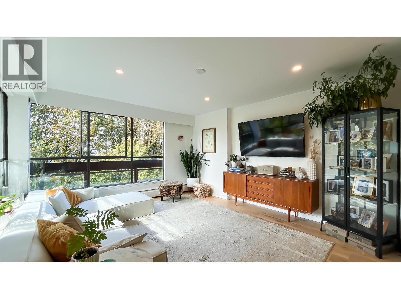 602 1165 BURNABY STREET|Vancouver, British Columbia V6E1P3