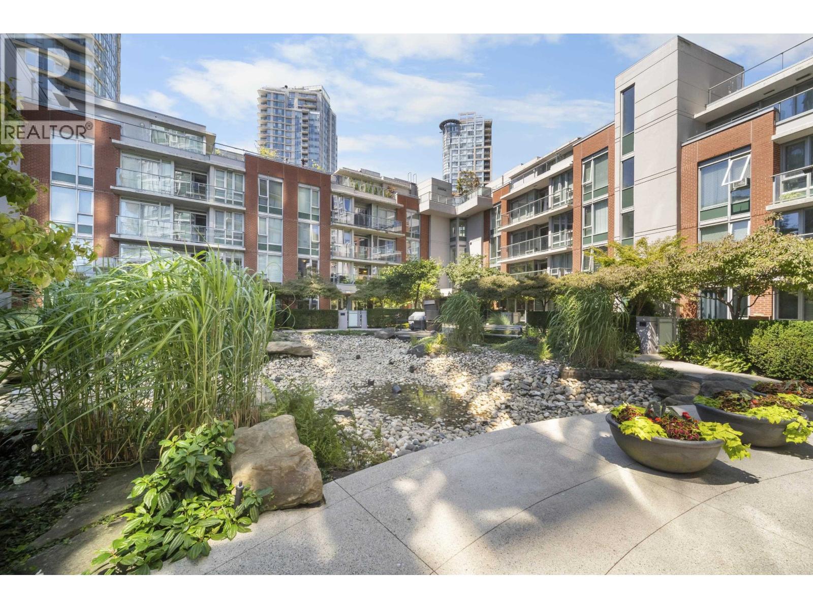 501 618 ABBOTT STREET|Vancouver, British Columbia V6B0C1