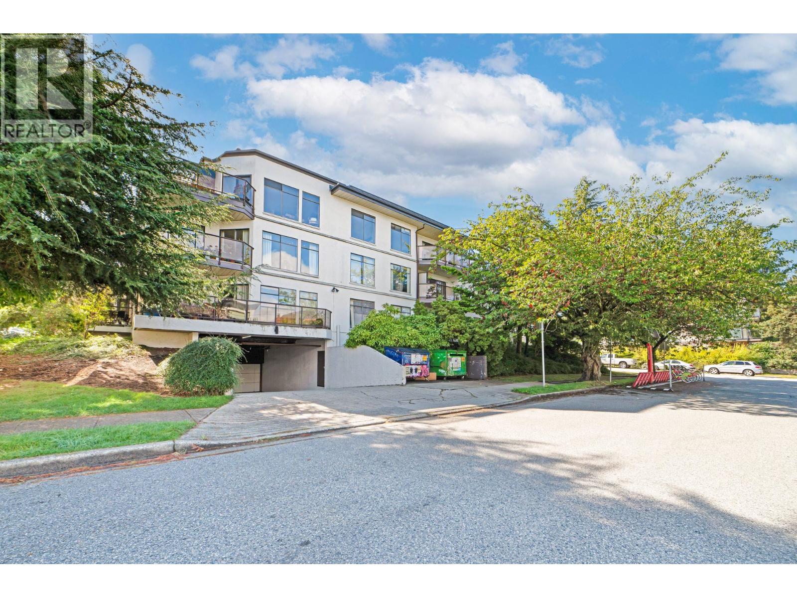 210 2222 PRINCE EDWARD STREET|Vancouver, British Columbia V5T4M6