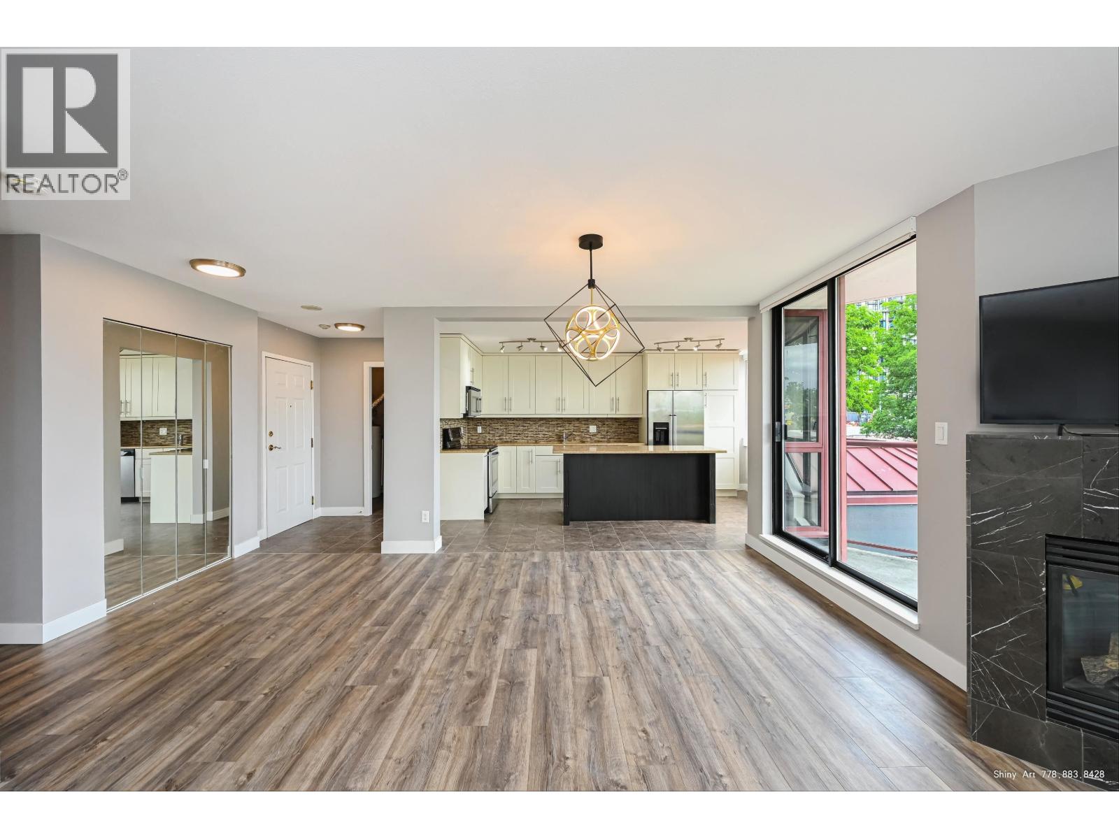 Property image for 102 38 LEOPOLD PLACE|New Westminster, British Columbia V3L2C6