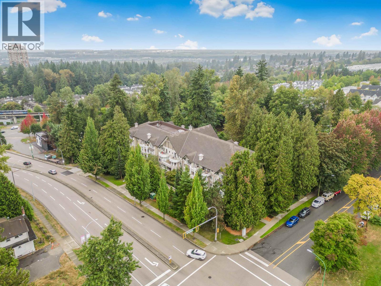 PH8 7383 GRIFFITHS DRIVE|Burnaby, British Columbia V5E4M8