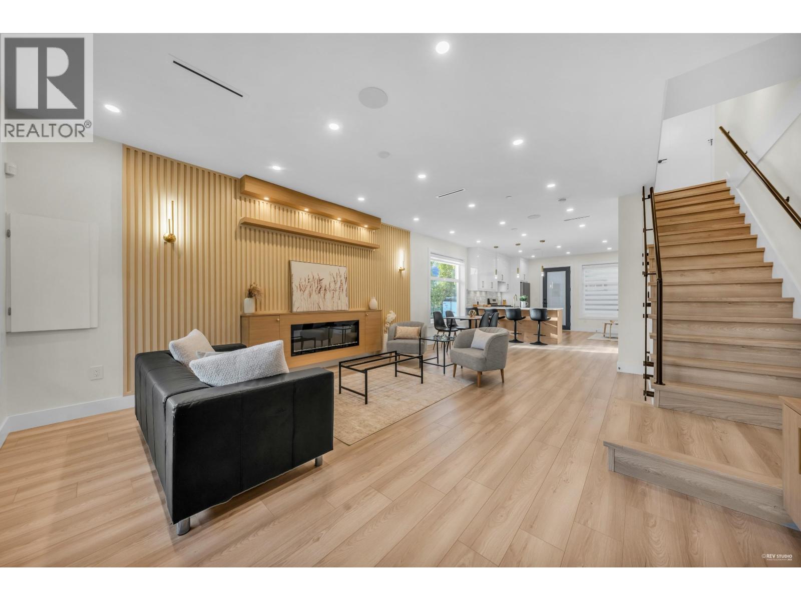 Property image for 1 2705 EAST 3RD AVENUE|Vancouver, British Columbia V5M1H3