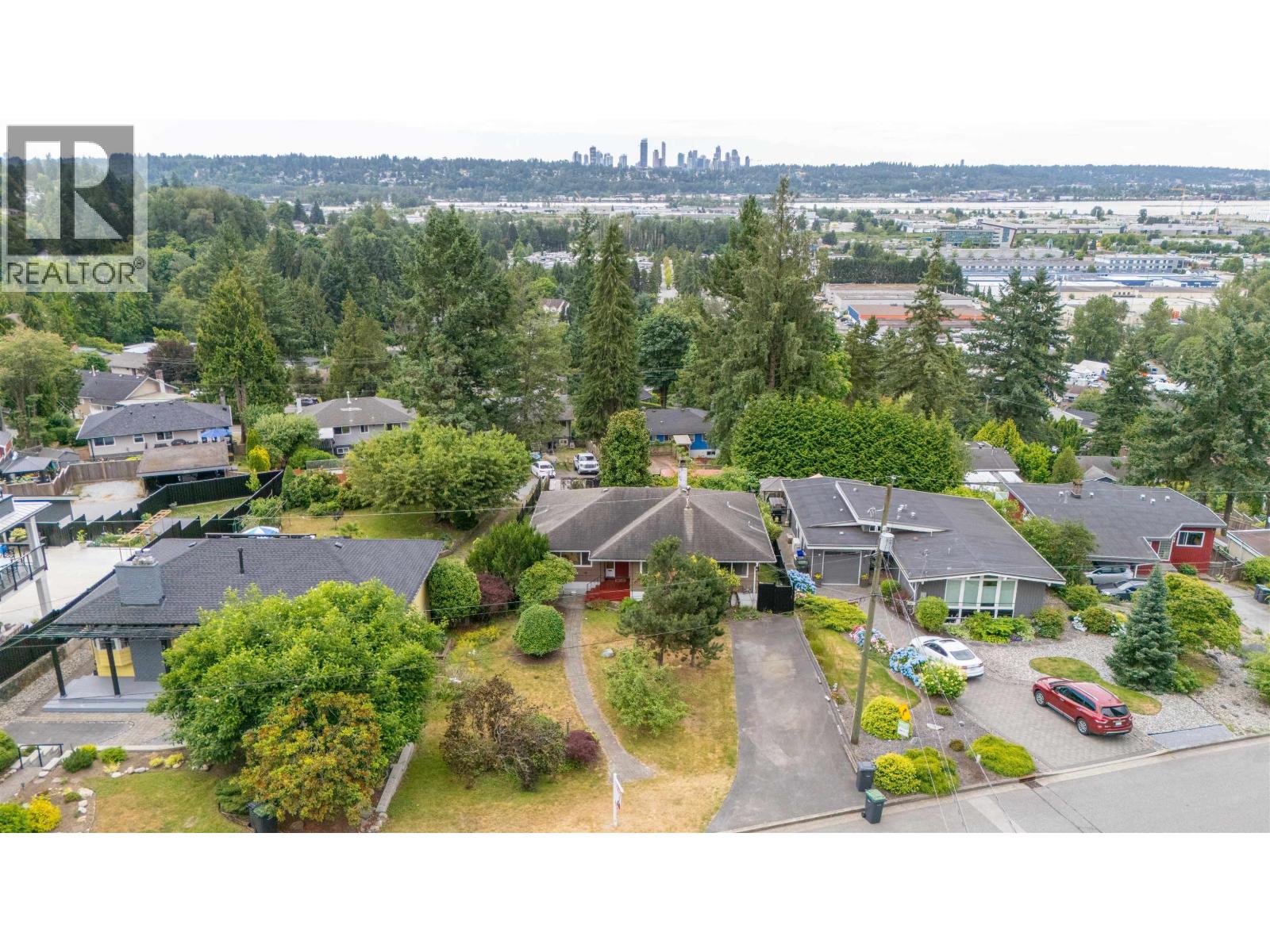 320 SEAFORTH CRESCENT|Coquitlam, British Columbia V3K2M4