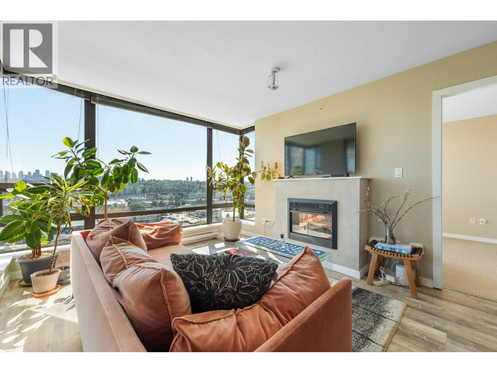 1806 4178 DAWSON STREET|Burnaby, British Columbia V5C0A1