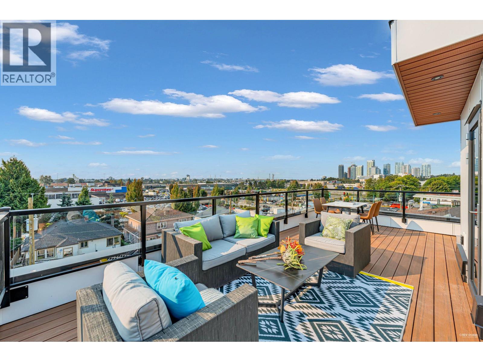 3 262 E 65TH AVENUE|Vancouver, British Columbia V5X2P4