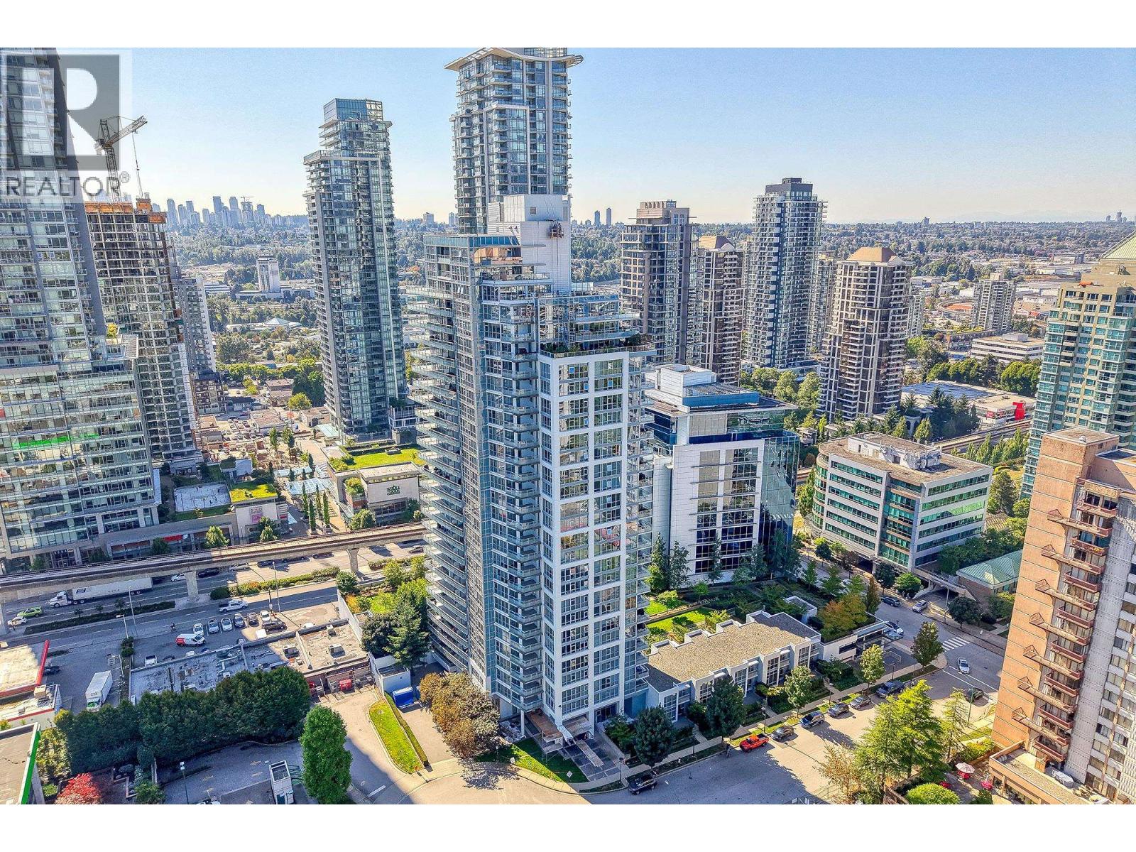 2406 4400 BUCHANAN STREET|Burnaby, British Columbia V5C0E3
