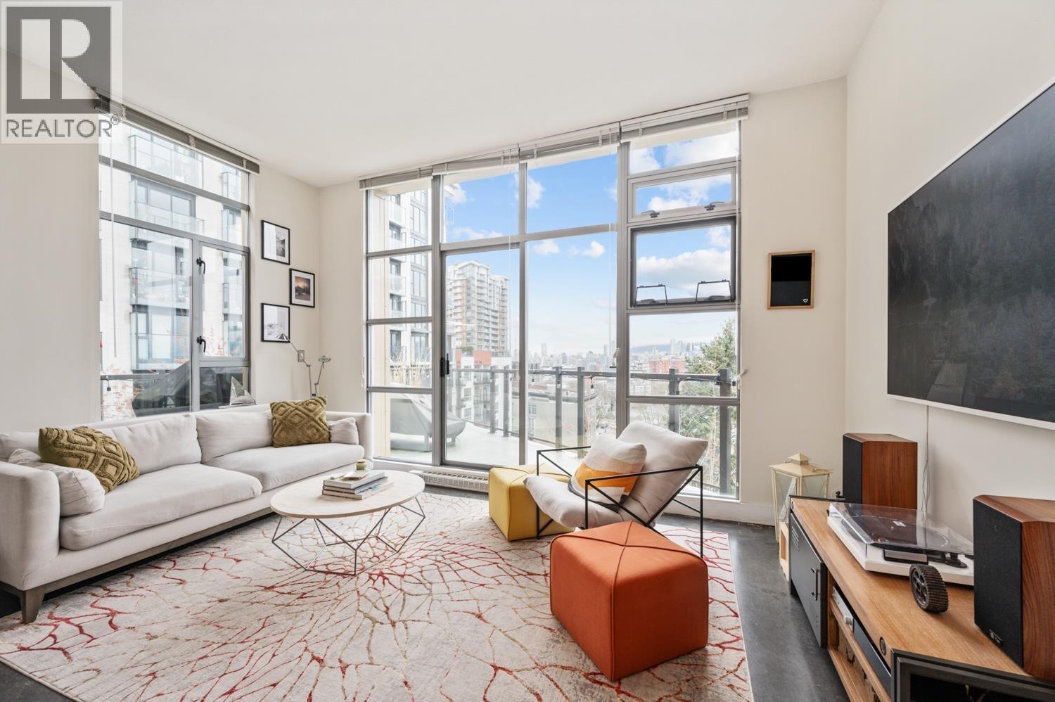 606 2635 PRINCE EDWARD STREET|Vancouver, British Columbia V5T4V7