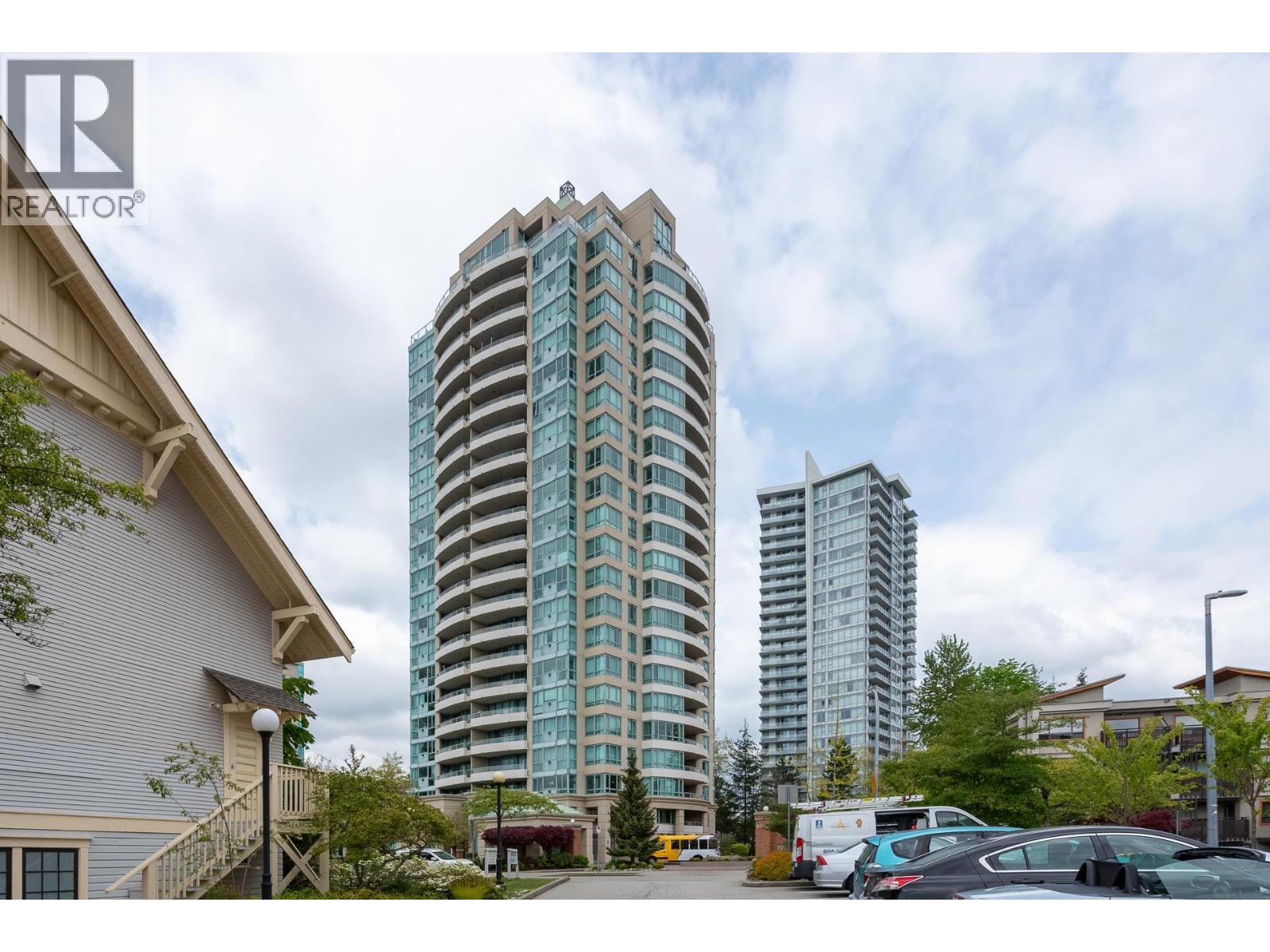 905 6659 SOUTHOAKS CRESCENT|Burnaby, British Columbia V5E4M9