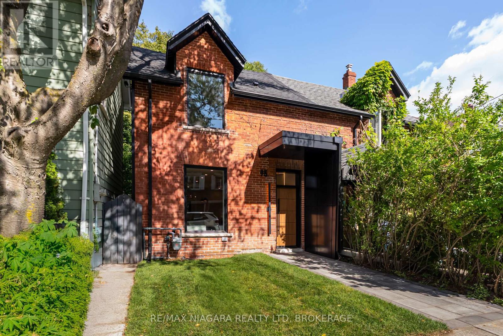 Property image for 95 KIMBERLEY AVENUE|Toronto (East End-Danforth), Ontario M4E2Z4