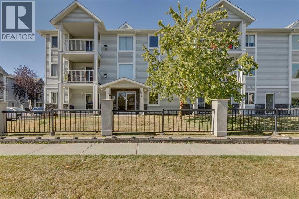 301, 7301 Valleyview Park SE|Calgary, Alberta T2B3R6