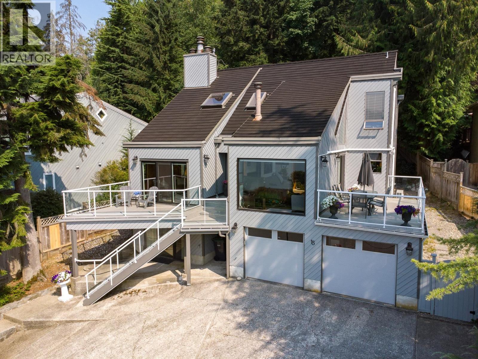 Property image for 15 CRAWFORD BAY|Port Moody, British Columbia V3H3N3