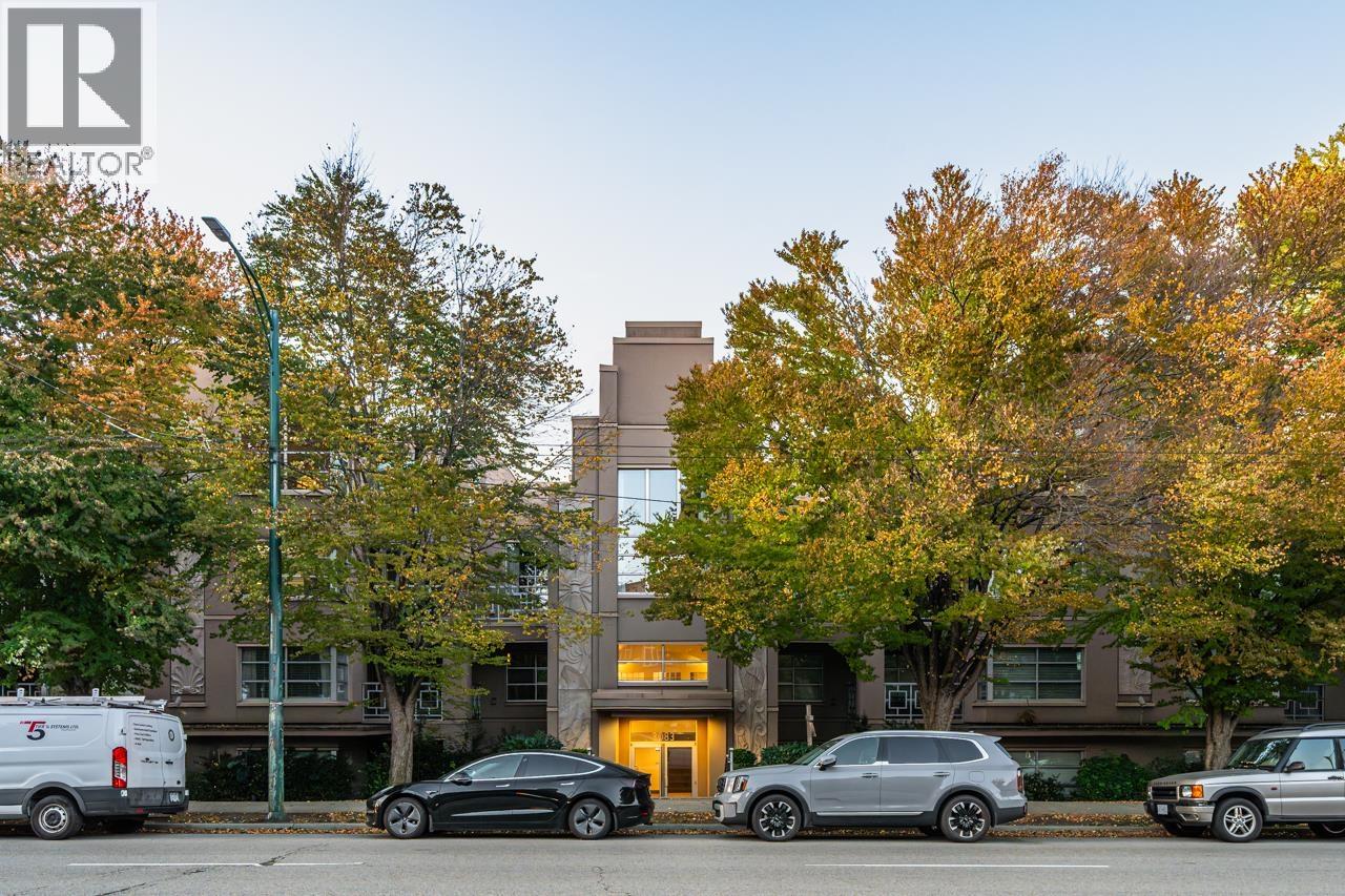 403 3083 W 4TH AVENUE|Vancouver, British Columbia V6K1R5