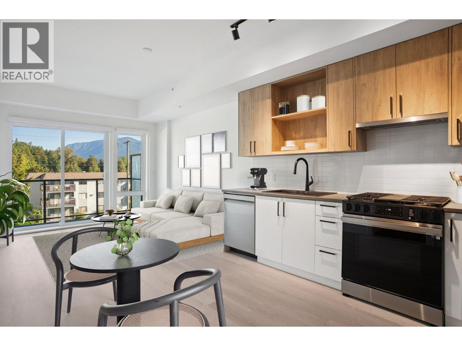 105 1100 CLARKE ROAD|Port Moody, British Columbia V6M4B9