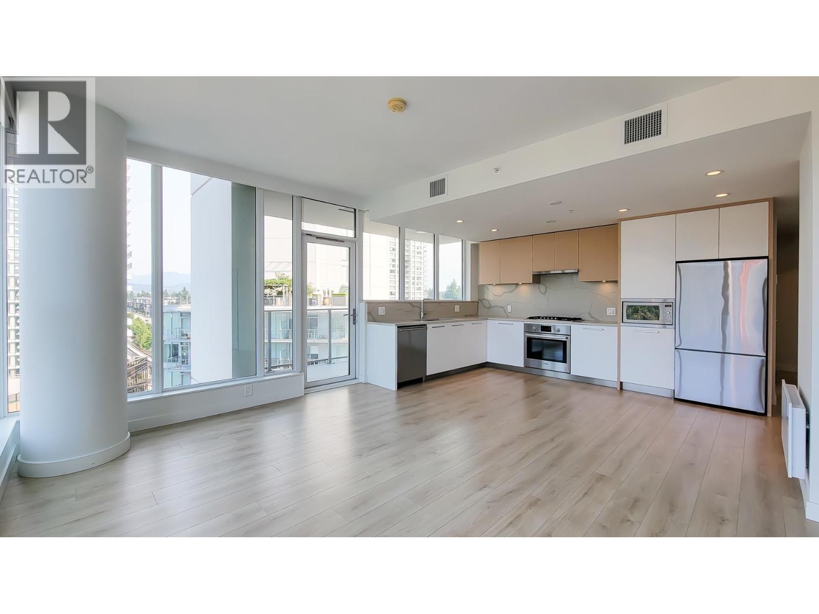 1105 567 CLARKE ROAD|Coquitlam, British Columbia V3J0K7