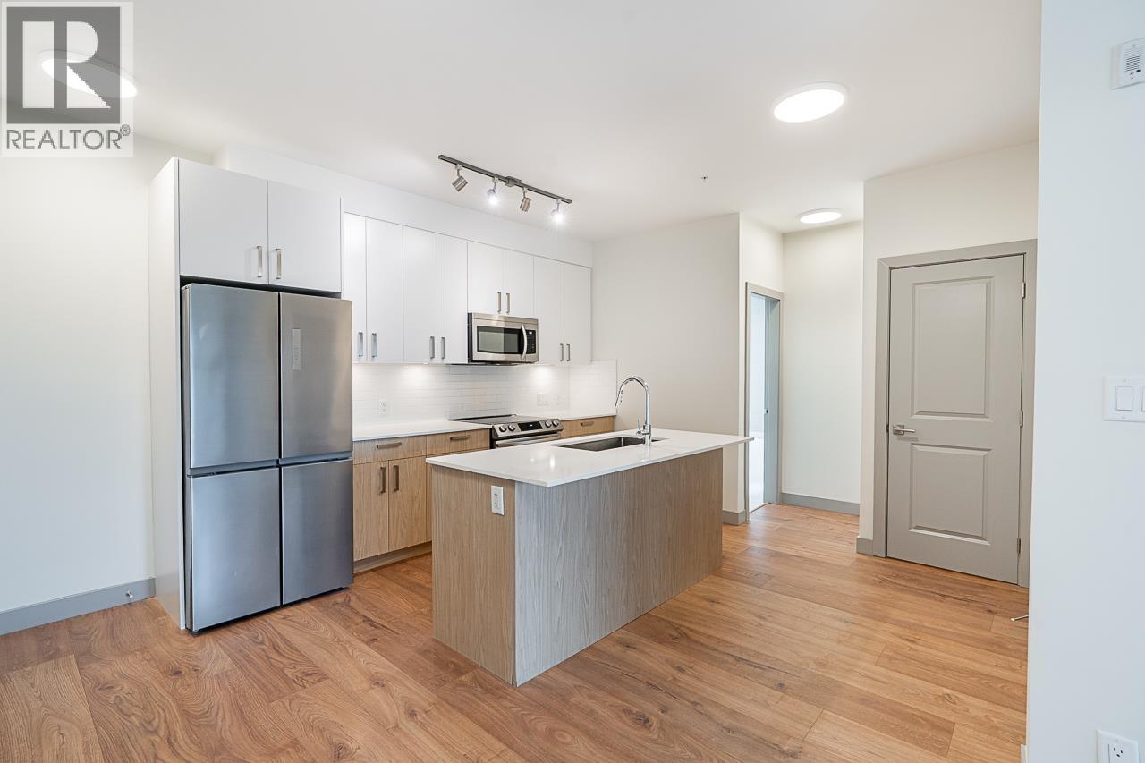 307 6968 ROYAL OAK AVENUE|Burnaby, British Columbia V5J4J2