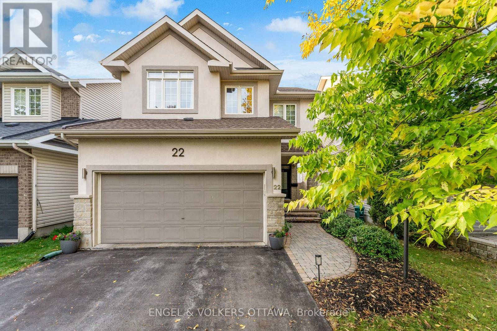 Property image for 22 FRIENDLY CRESCENT|Ottawa, Ontario K2S2B6