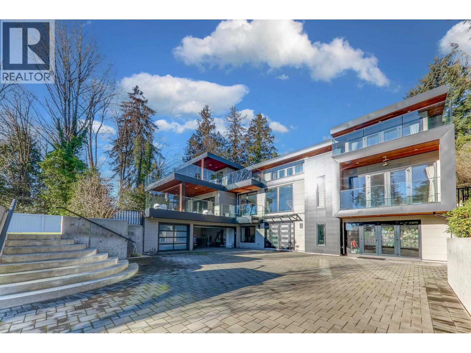 Property image for 1497 QUEENS AVENUE|West Vancouver, British Columbia V7T2J1