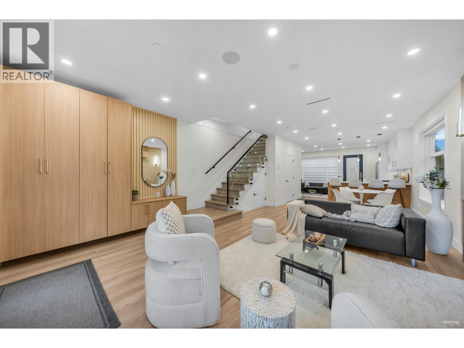 Property image for 2 2705 EAST 3RD AVENUE|Vancouver, British Columbia V5M1H3