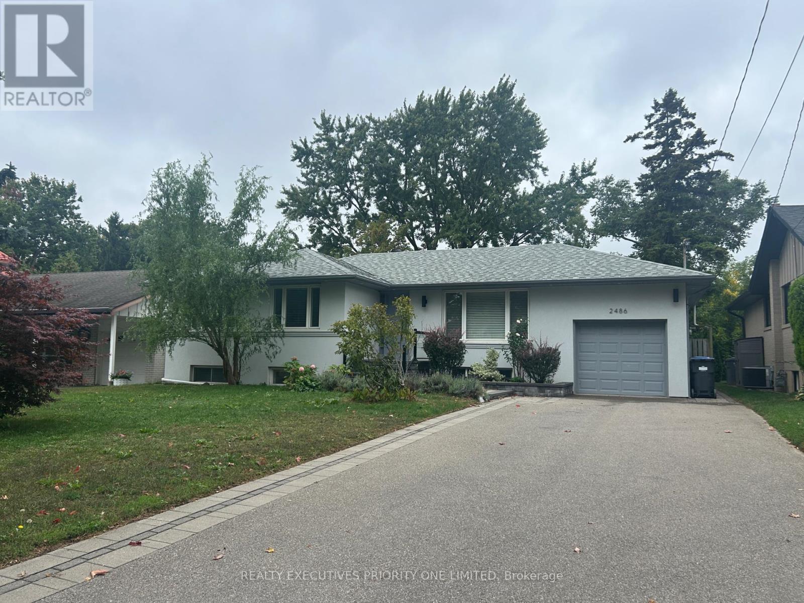 2486 EDENHURST DRIVE|Mississauga (Cooksville), Ontario L5A2K9