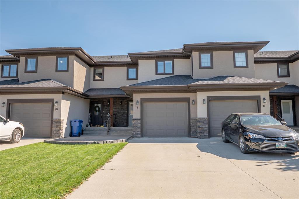 Property image for 8 Landsbury Terrace|Niverville, Manitoba R0A0A2