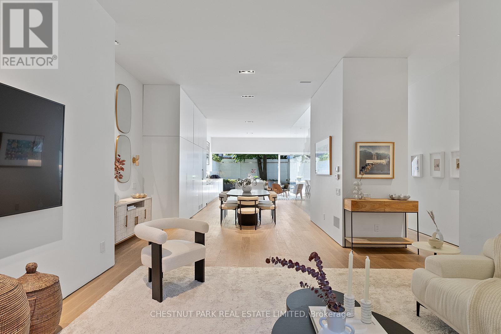 Property image for 82 ROBERT STREET|Toronto (University), Ontario M5S2K3