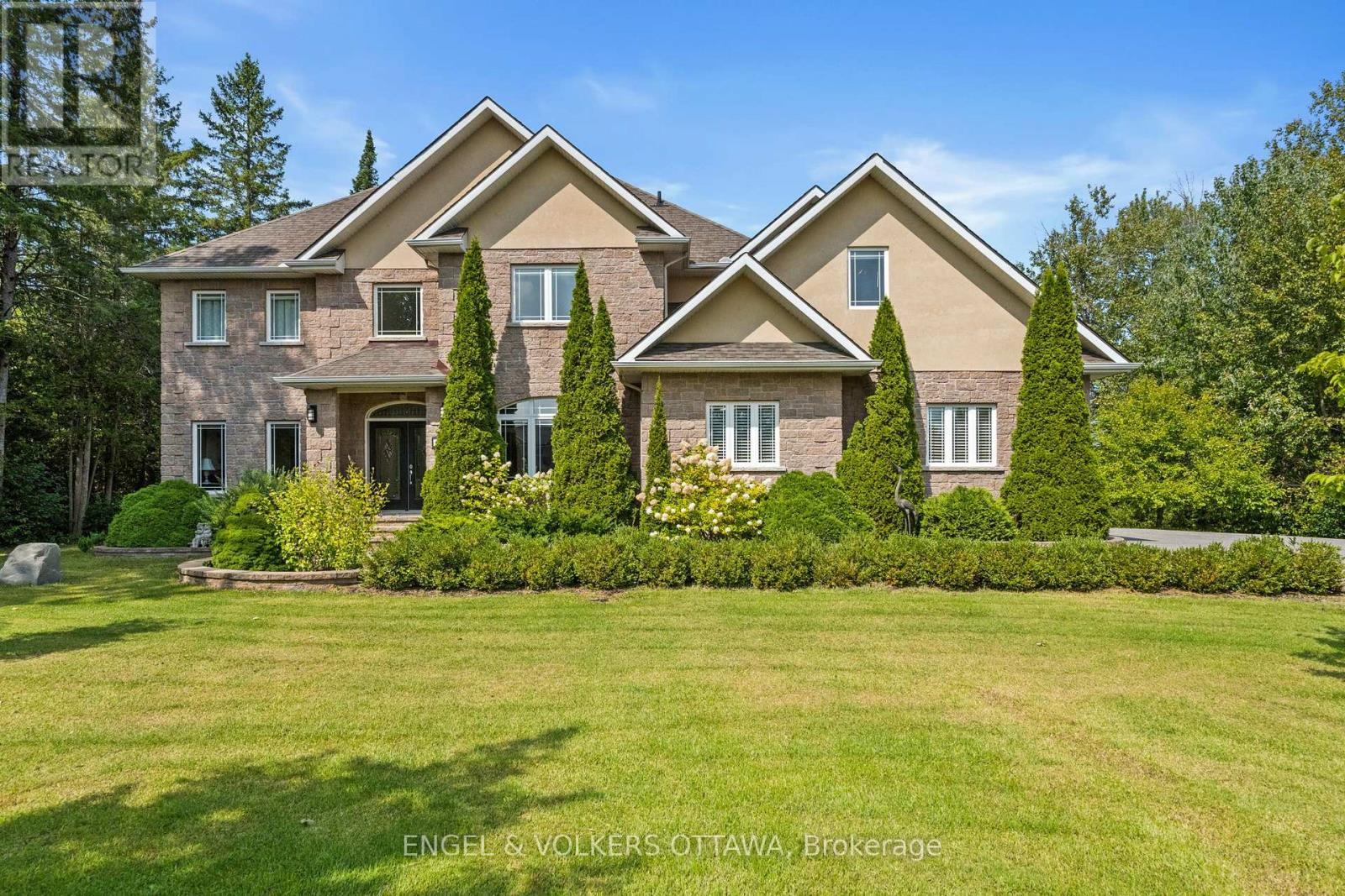 6163 ELKWOOD DRIVE|Ottawa, Ontario K4P1N1