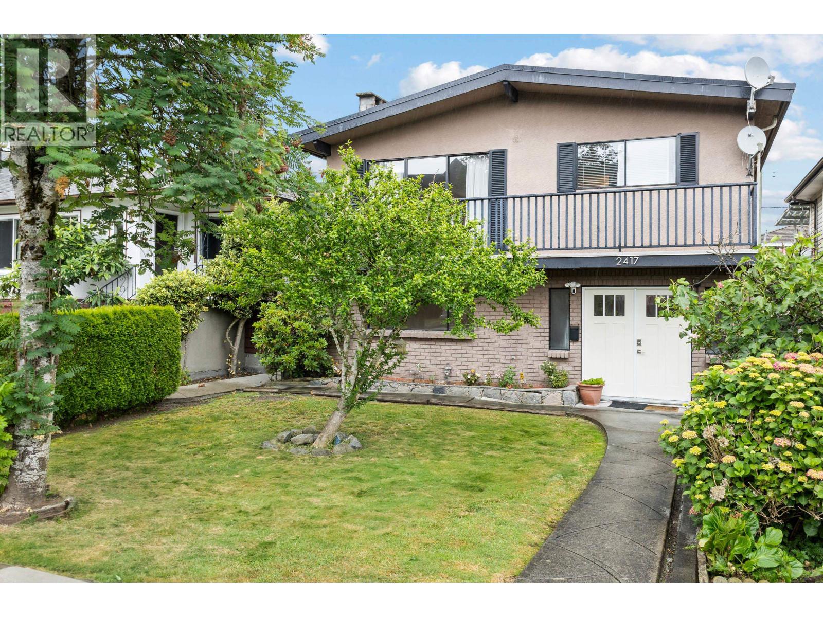 2417 ADANAC STREET|Vancouver, British Columbia V5K2M3