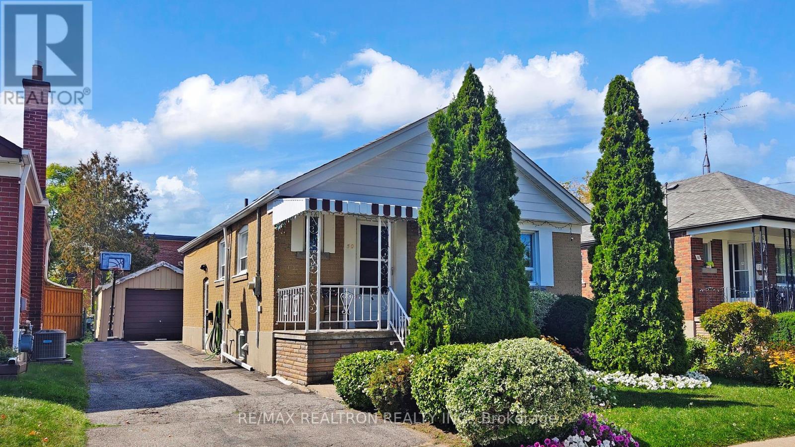 Property image for 50 KARNWOOD DRIVE|Toronto (Clairlea-Birchmount), Ontario M1L2Z6