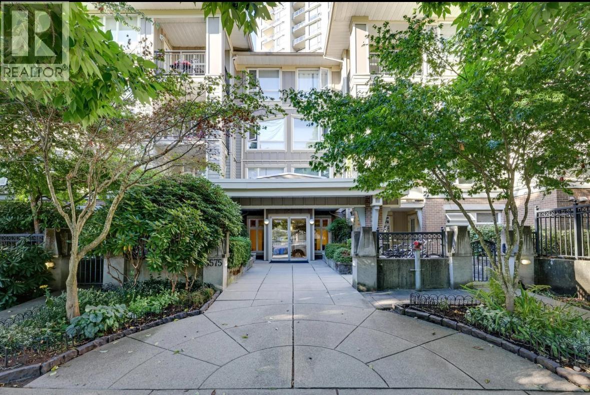 212 3575 EUCLID AVENUE|Vancouver, British Columbia V5R6H5