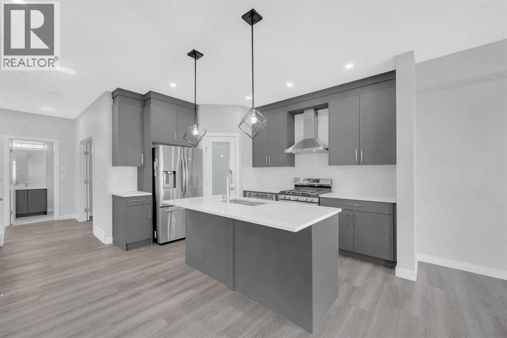 430 Corner Meadows Way NE|Calgary, Alberta T3N1Y6