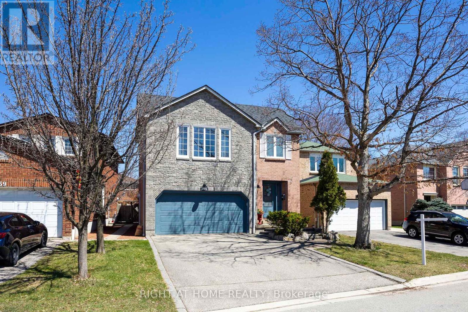 Property image for 1329 SWEETBIRCH COURT|Mississauga (Creditview), Ontario L5C3R4