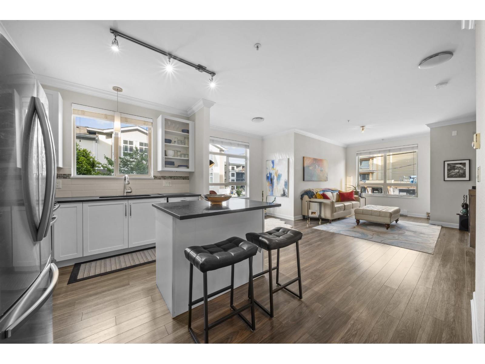 201 20861 83 AVENUE|Langley, British Columbia V2Y0M8