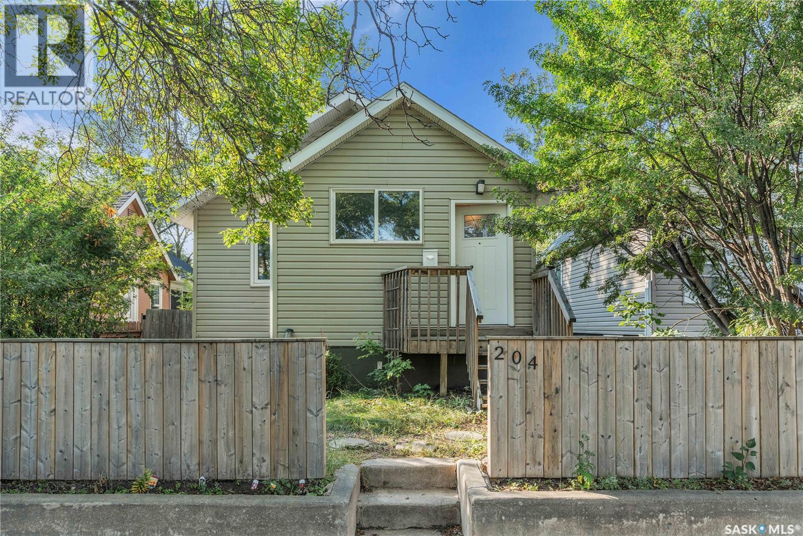 Property image for 204 4th STREET E|Saskatoon, Saskatchewan S7H1J1